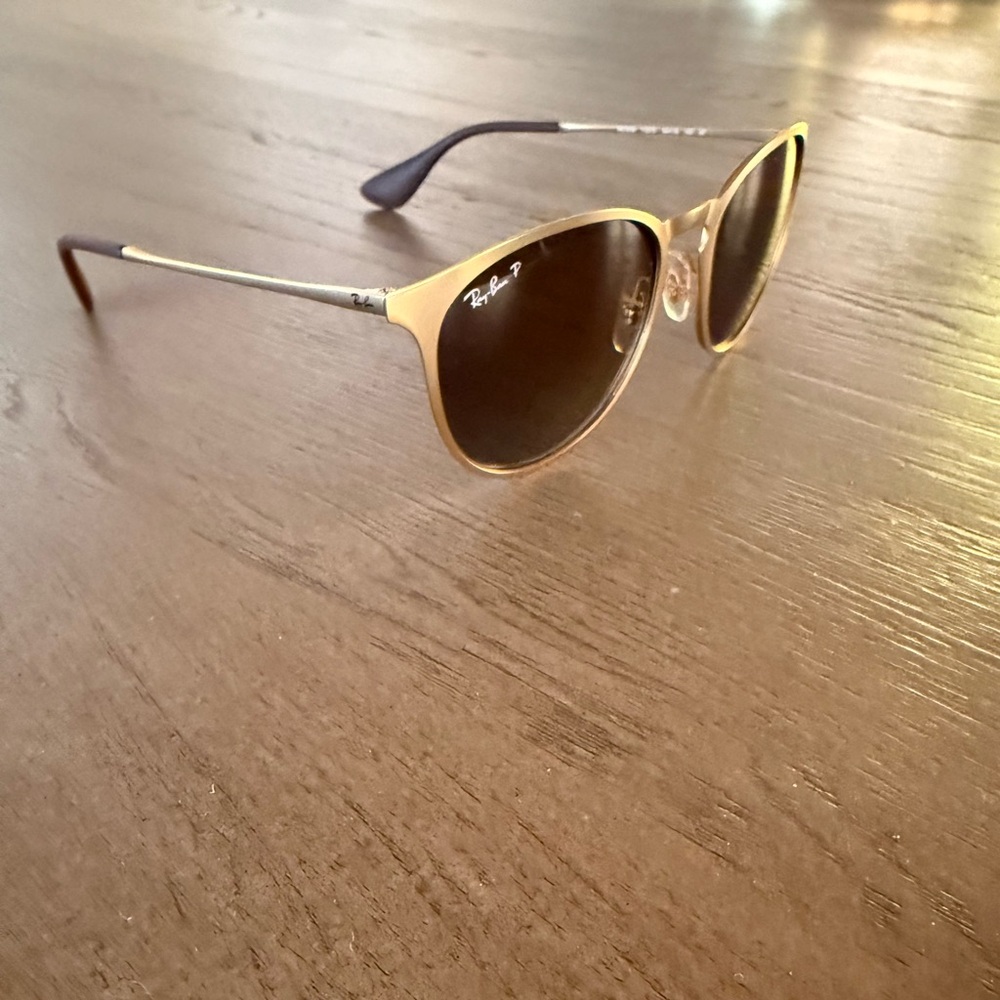Ray ban polarized Erica sunglasses in gold